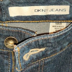 DKNY MADISON Curvy Fit Boot Cut Jean